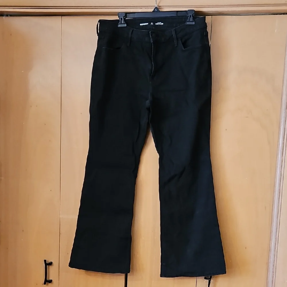 Old Navy Black High-Rise Wow Flare Jeans - Picture 1 of 7